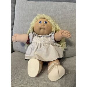 Vintage Cabbage Patch Kids Girl Doll-blonde Hair/blue Eyes. 1978 1982 Signed